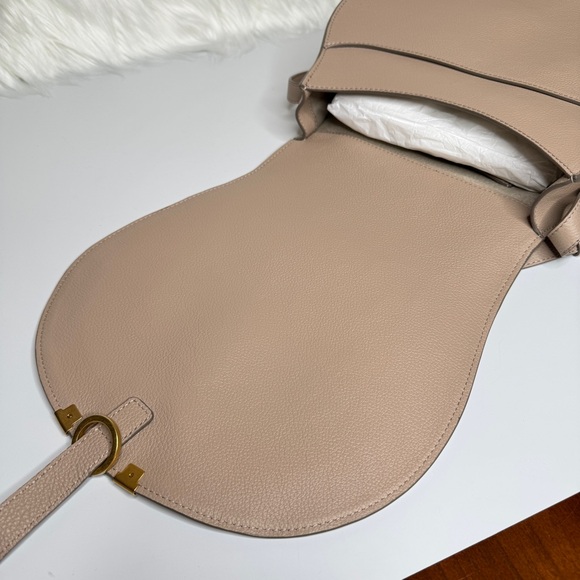 Chloé Marcie Medium Leather Crossbody - Nomad Beige - Picture 6 of 12